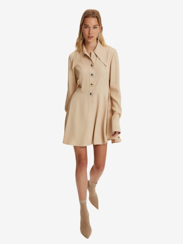 Robe-chemise NOCTURNE en beige : devant