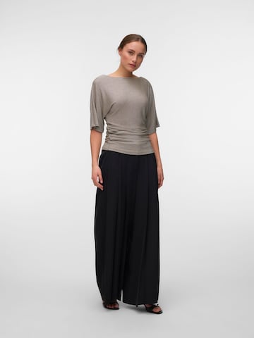 Maglietta 'AWUrsula' di VERO MODA in marrone