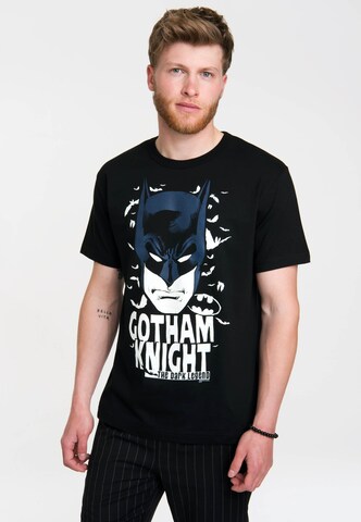 LOGOSHIRT Shirt 'Batman - Gotham Knight' in Zwart: voorkant