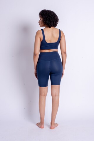 Girlfriend Collective Skinny Sports trousers in Blue