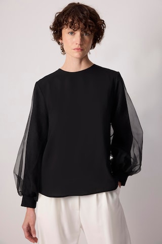 Touche Prive Blouse in Black: front