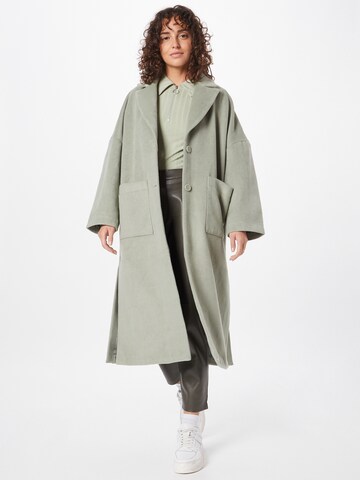 Manteau mi-saison Karo Kauer en vert