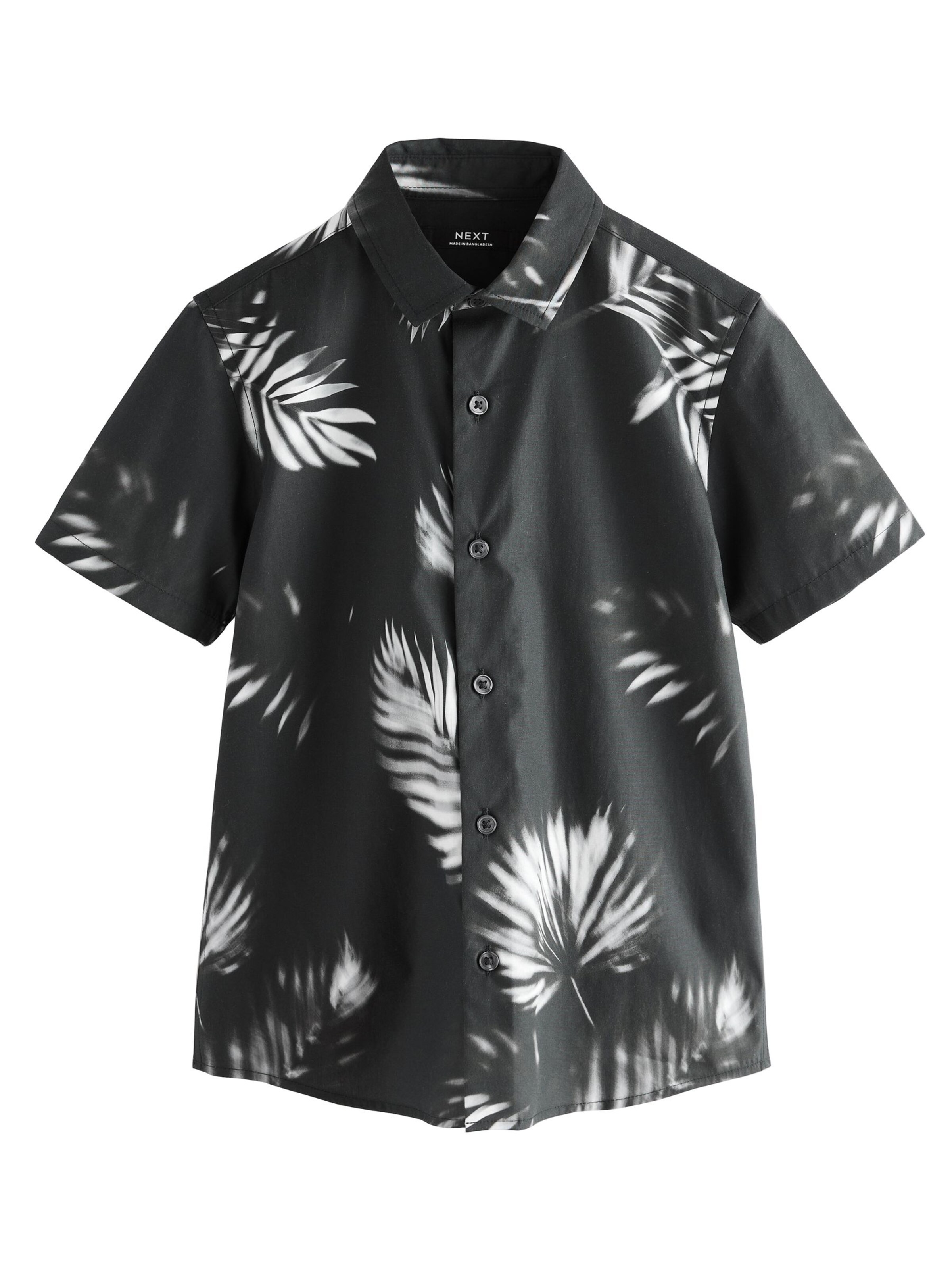 Next Regular Fit Paita värissä musta: etupuoli