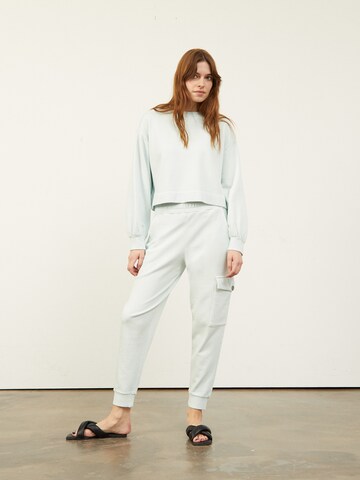 Aligne Tapered Trousers 'Beda' in Blue: front