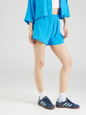 VERO MODA Loosefit Shorts 'NATALI' in Blau: predná strana