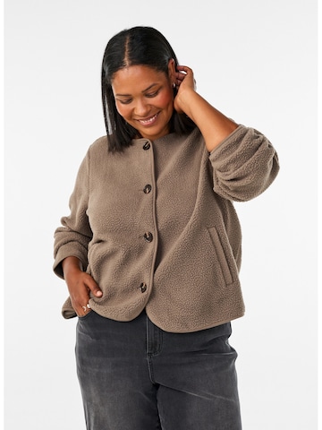 Zizzi Fleecejacke 'Tillie' in Braun: Vorderseite