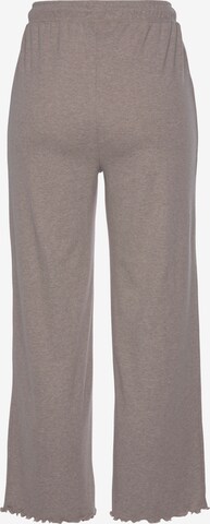 Regular Pantalon s.Oliver en marron : derrière