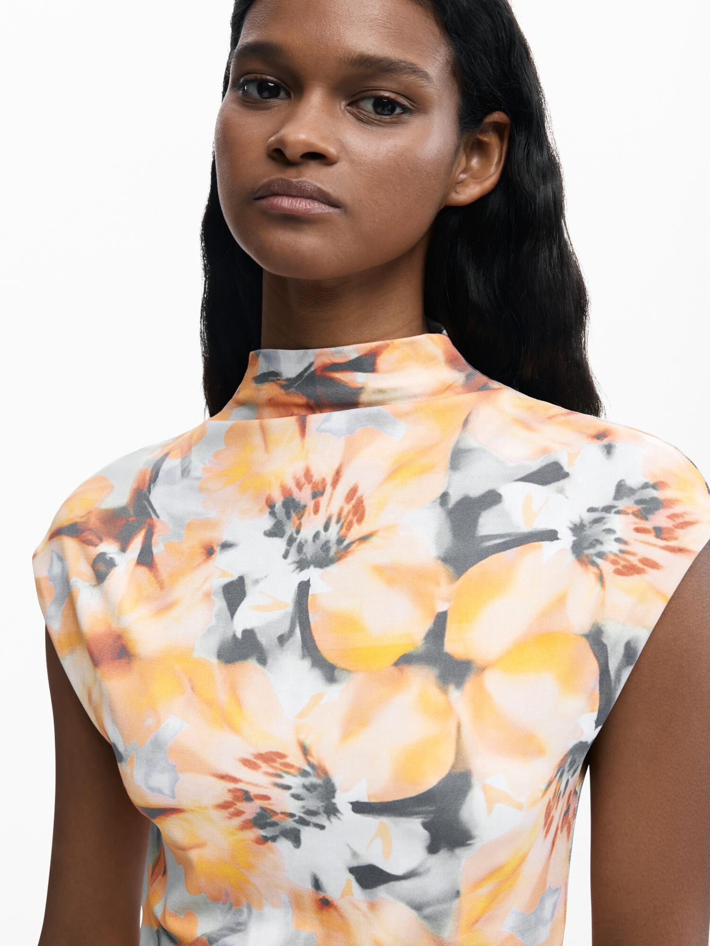 Robe Desigual en mélange de couleurs