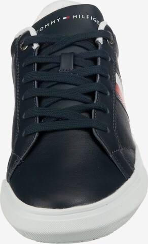 TOMMY HILFIGER Sneaker low 'Essential' i sort