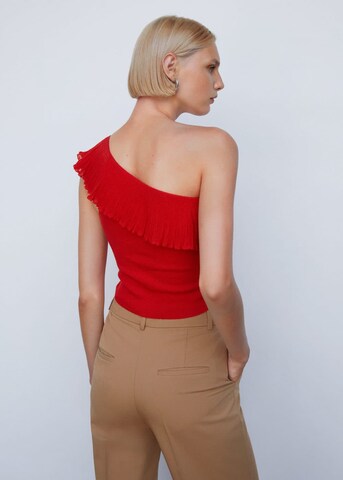 Top in maglia 'Oley' di MANGO in rosso