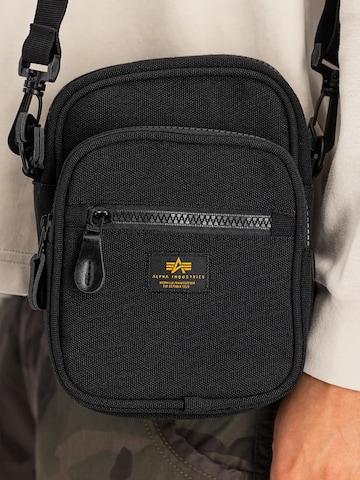 ALPHA INDUSTRIES Taška přes rameno – černá