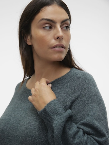 Abito in maglia 'CLEFILE' di Vero Moda Curve in verde