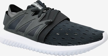 Adidas Sport Urheilukengät 'Adidas Tubular' värissä musta: etupuoli
