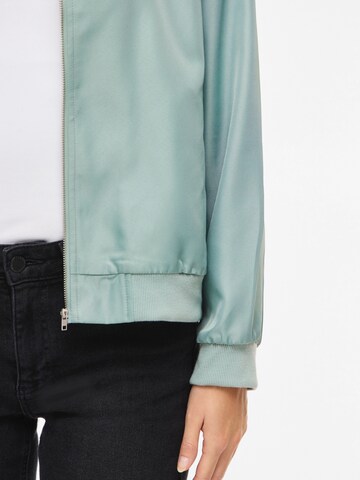 VILA Between-Season Jacket 'VIPAPAYA' in Green