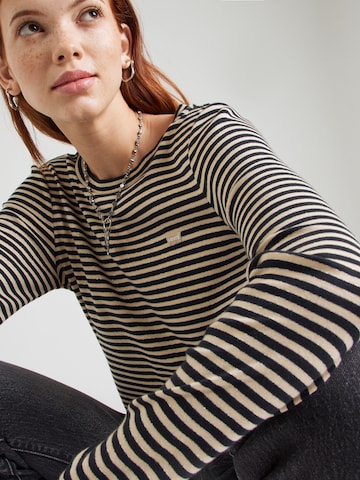 LEVI'S ®Majica 'Essential Housemark Long Sleeve Tee' - bež boja