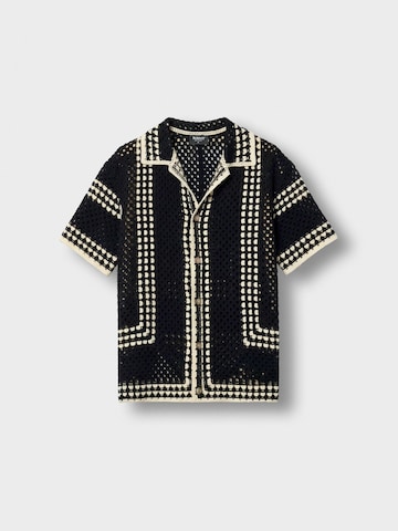 Burocs Button Up Shirt in Black: front