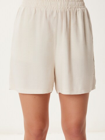 Tenue d'intérieur Happiness İstanbul en beige