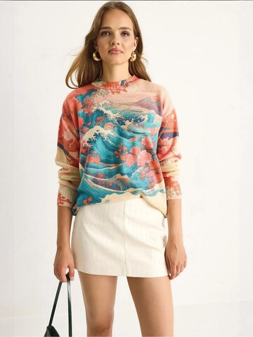 Bianco Lucci Sweater in Beige: front