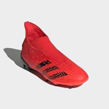 ADIDAS PERFORMANCE - Sapatilha de desporto 'Predator Freak.3 Laceless FG' em vermelho