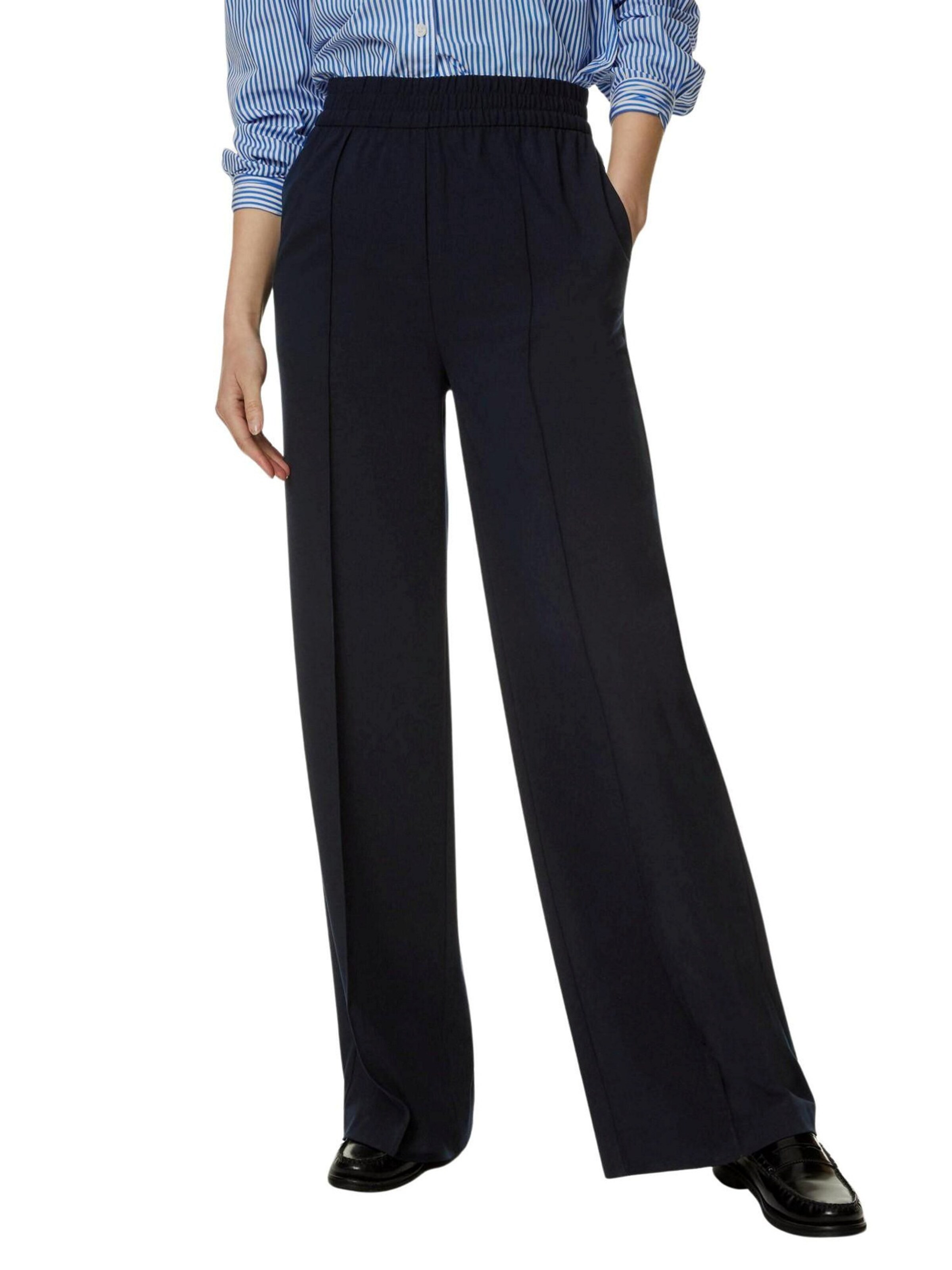 Marks & Spencer Wide leg Pleated Pants in Black: front