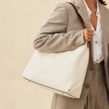 Isabel Bernard Shoulder bag in Beige: front