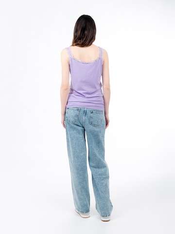 Top di Influencer in lilla