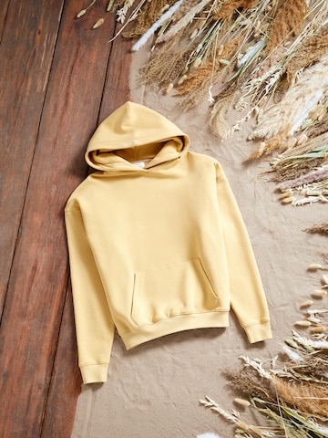 Sweat-shirt 'Ash' Kendall for ABOUT YOU en jaune