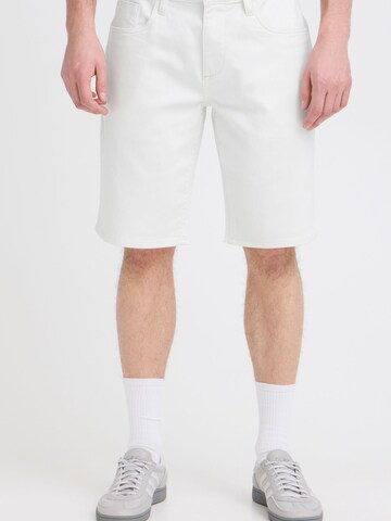 BLEND Regular Jeansshorts in Weiß