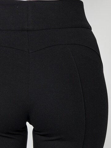 Skinny Pantalon KOROSHI en noir