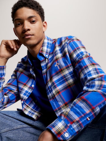 Tommy Jeans Comfort fit Button Up Shirt in Blue