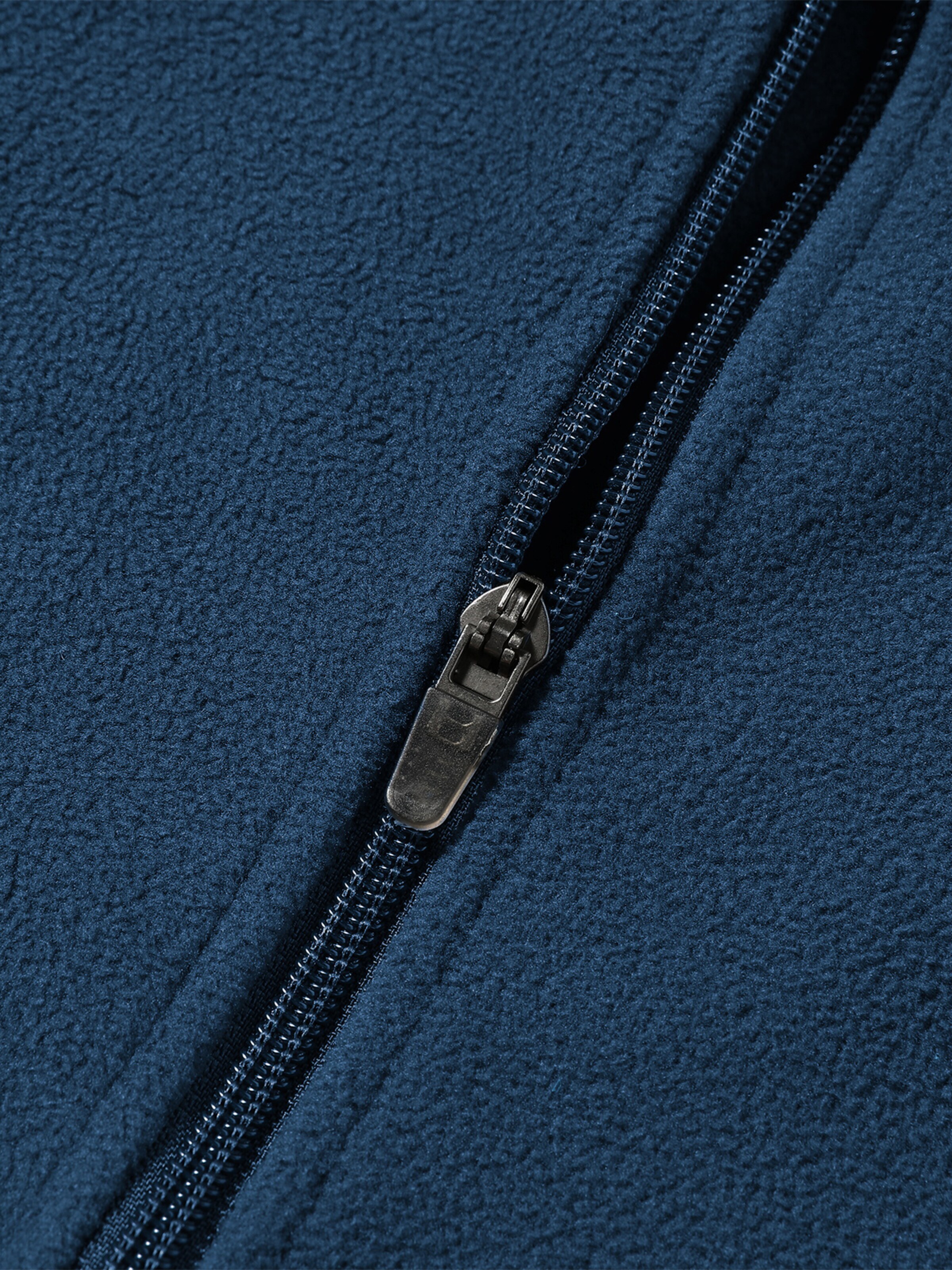 YOUTHUP Between-Season Jacket in Blue