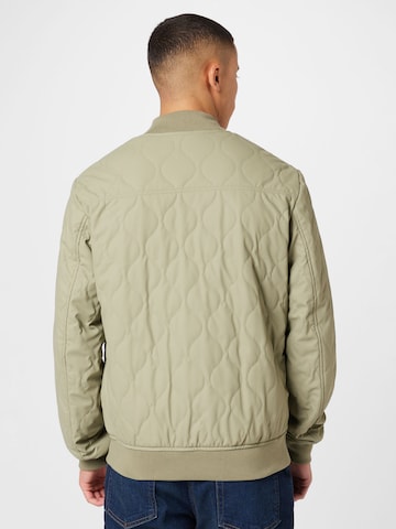 GUESS Between-Season Jacket in Green