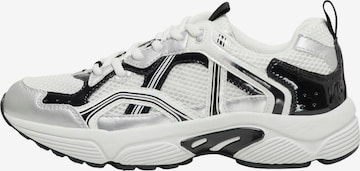 ONLY - Zapatillas deportivas bajas 'SOKO' en blanco: frente