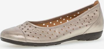 GABOR Ballet Flats in Bronze: front