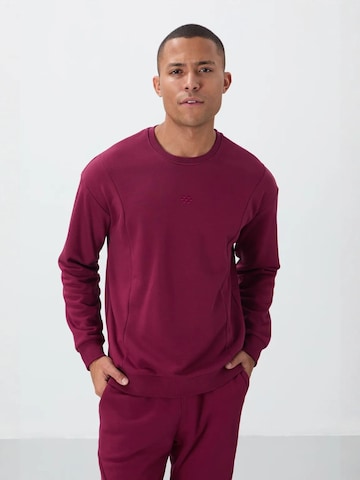 Tommy Life Sweatsuit in Red