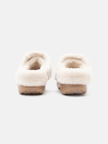 Crocs Pantofle 'Unfurgtble' – hnědá