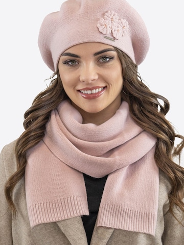 Vivisence Beanie in Pink: front