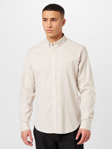 Coupe regular Chemise Clean Cut Copenhagen en beige : devant