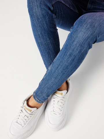 VILA Skinny Jeans 'Sarah' in Blauw
