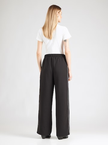 ICHI Wide leg Byxa 'IHKATE' i svart