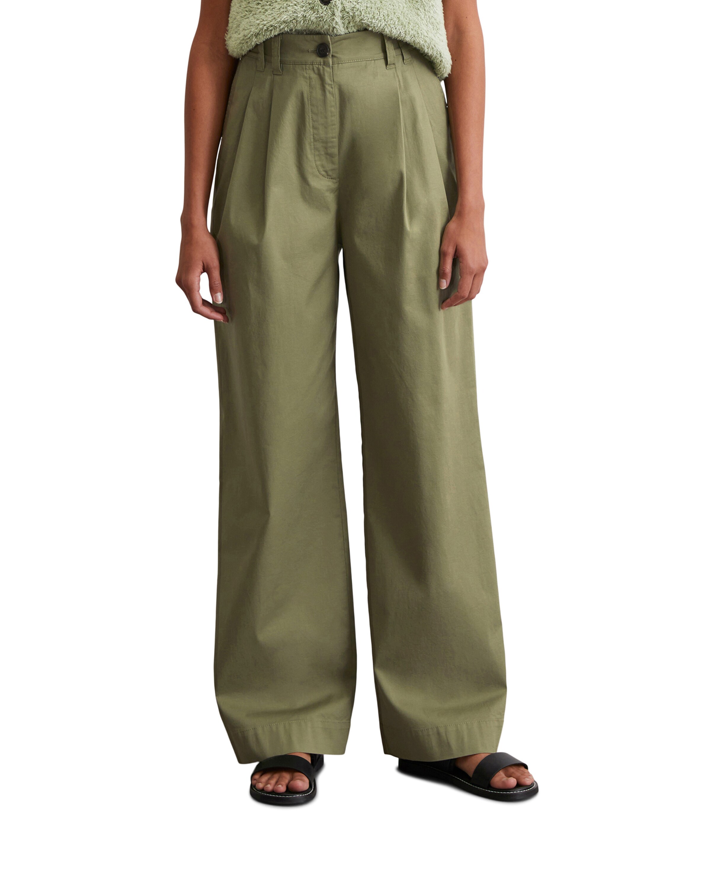 Marc O'Polo Wide leg Pleat-front trousers in Green: front