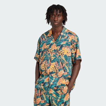 ADIDAS ORIGINALS Средняя посадка Рубашка в Смешанный: спереди