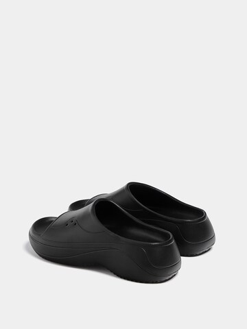 Pull&Bear Mule in Black