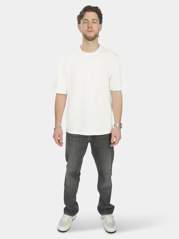 T-Shirt 'Last Bucks | Own The Sky Tee' Last Bucks en blanc