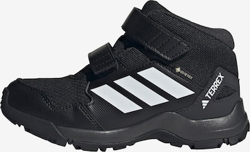 Chaussures basses 'SKYCHASER' ADIDAS TERREX en noir : devant