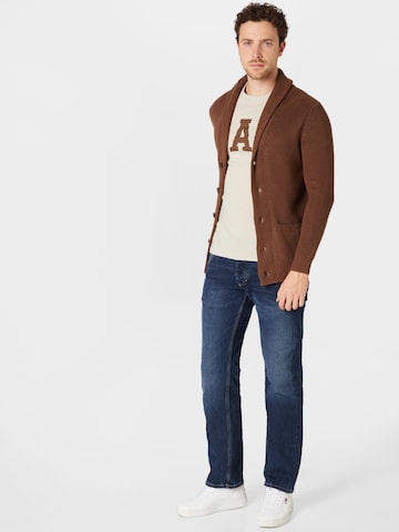 ABOUT YOU Gebreid vest 'Amin' in Bruin