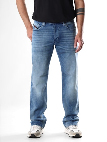 regular Jeans 'LARKEE-X' di DIESEL in blu