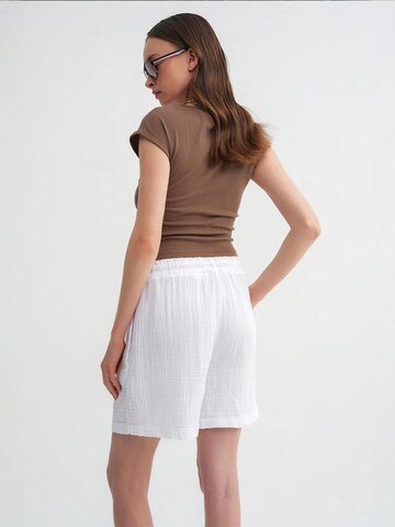 MixRay - Perna larga Calças em branco