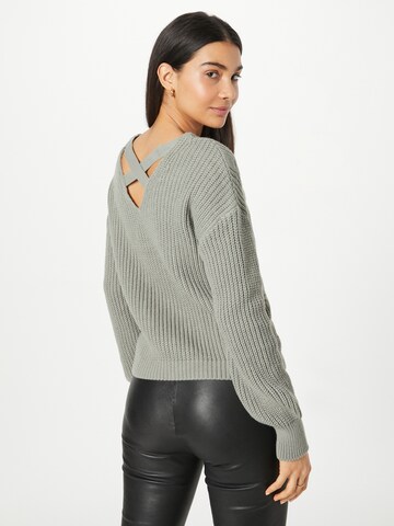 ABOUT YOU Sweater 'Michaela' in Green