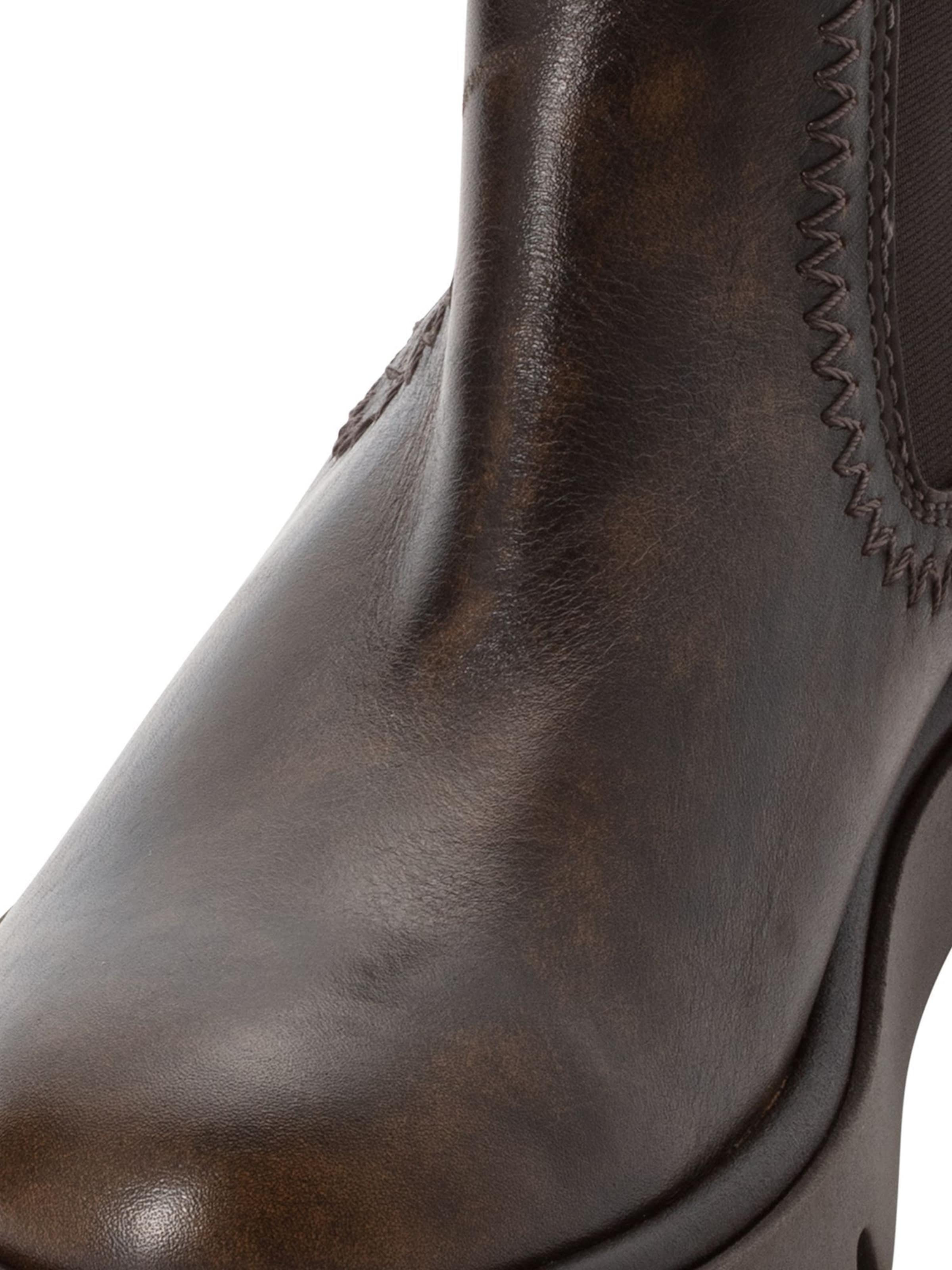 Tamaris Chelsea boots in Brown